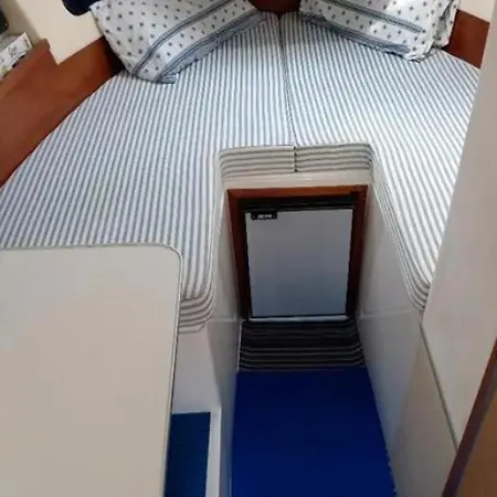 Dormire In Barca Di Lusso A 보트호텔